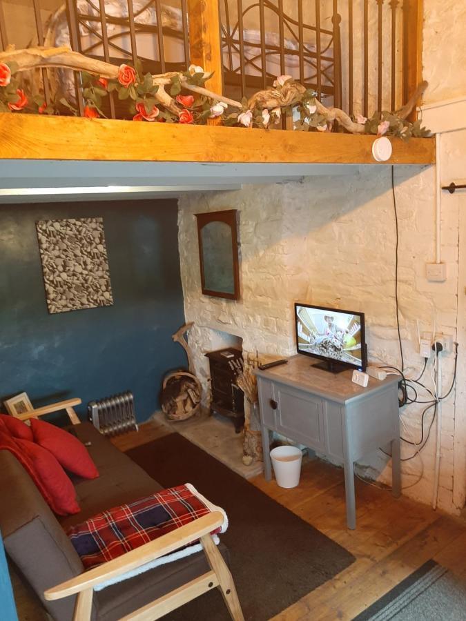 Y Smithy Appartement Llanybyther Buitenkant foto